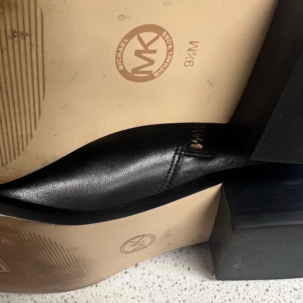 Like new Michael Kors Brown/Black Leather Knee High Zipper Boots in Box - Picture 8 of 12